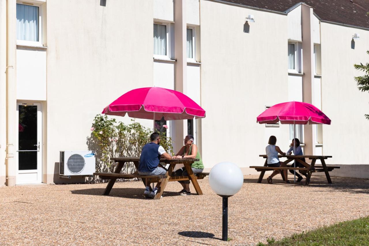 Hotel Ibis Autun Bagian luar foto