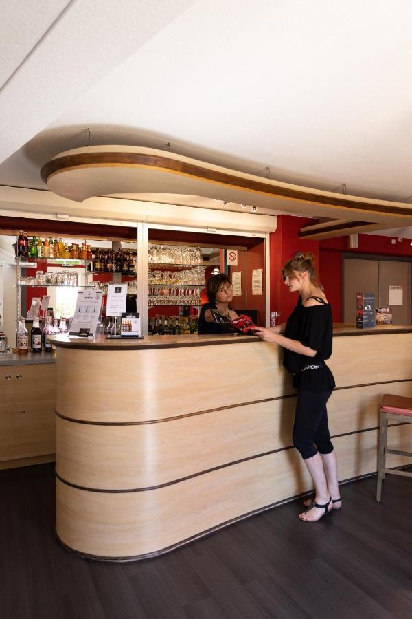 Hotel Ibis Autun Bagian luar foto