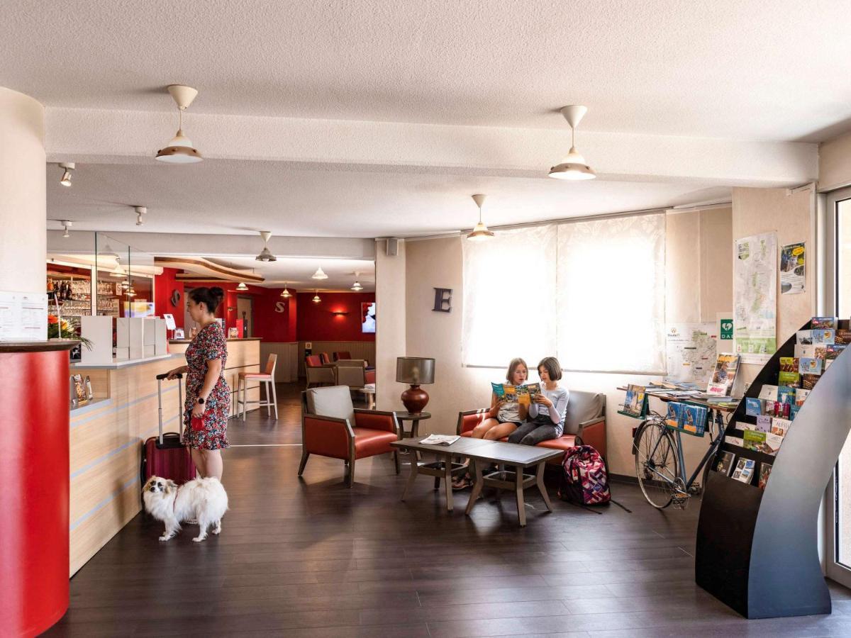Hotel Ibis Autun Bagian luar foto