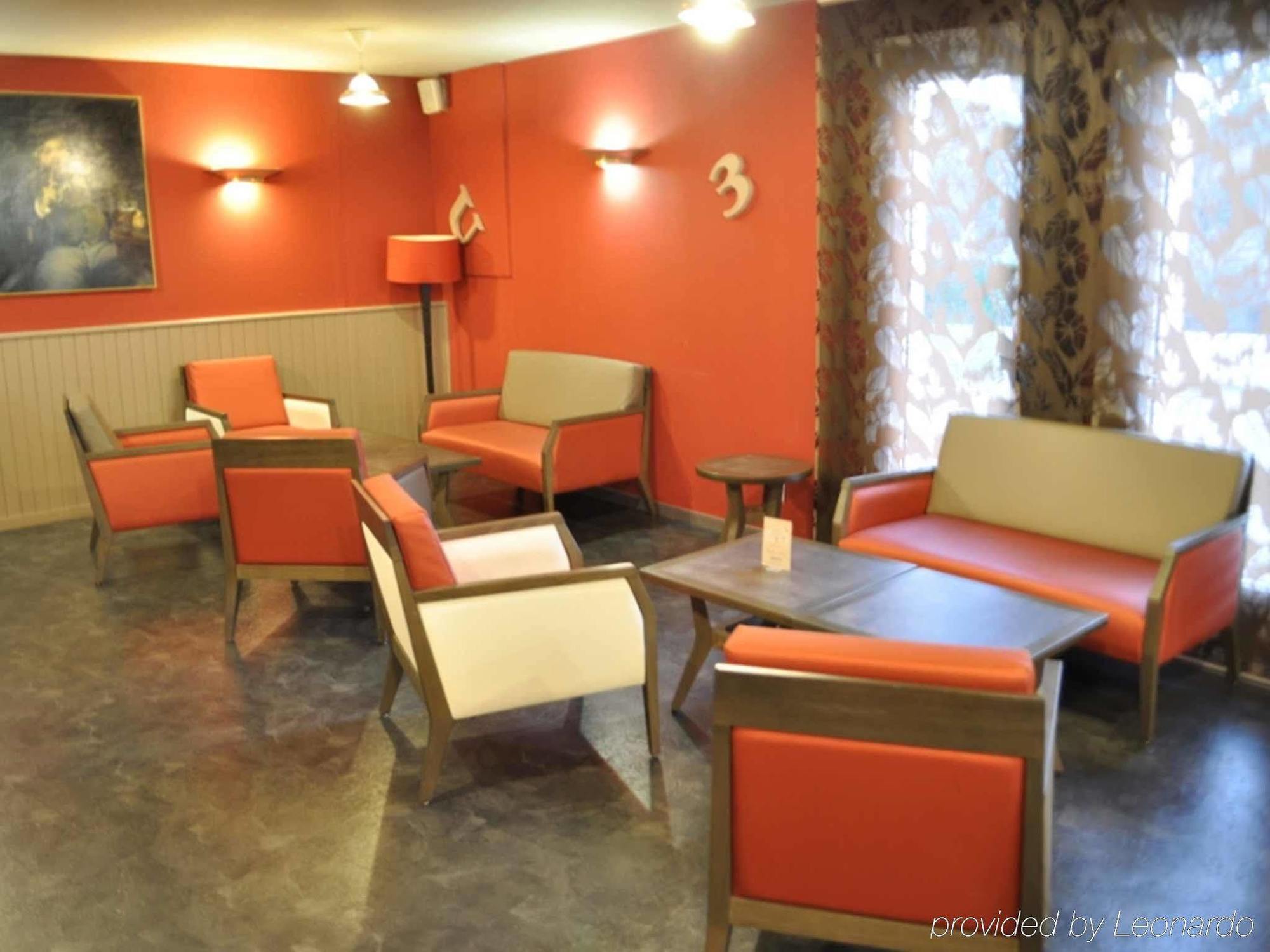 Hotel Ibis Autun Bagian luar foto